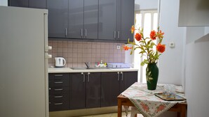 Apartment | Private kitchen | Full-size fridge - 6 People Apartment near Downtown (Nikaia-Agios Ioannis Rentis)