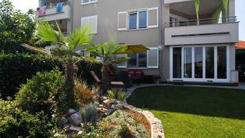 Apartment | Property grounds