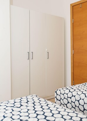 Apartment | 2 bedrooms, cribs/infant beds, free WiFi