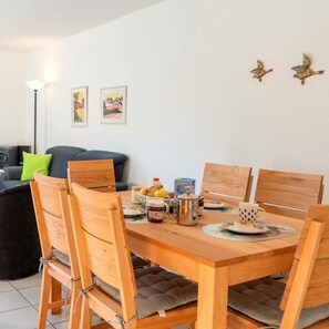 Apartment | Eigene Küche | Mikrowelle, Geschirrspüler, Wasserkocher mit Kaffee-/Teezubehör