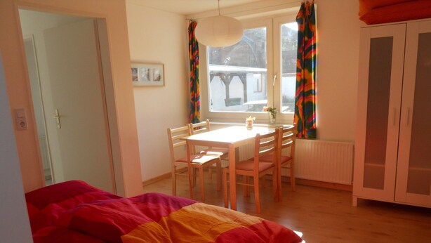 Free WiFi - Schlafgelegenheiten für 3 - 4 Personen, Vollküche und Duschbad, Sonnenwind 3 (Fehmarn)