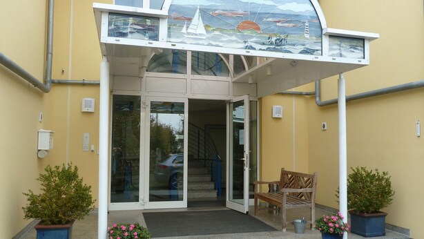 Apartment | Exterior - Haus Sonnenschein - Ferienwohnungen Typ G (Göhren)