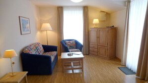Apartment | 1 bedroom, cots/infant beds, free WiFi - Haus Sonnenschein - Ferienwohnungen Typ G (Göhren)