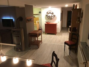 Hus | Stue | Tv, pejs, dvd-afspiller