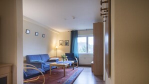 Apartment | Living room | TV - Nige Ooge 6 (Cuxhaven)