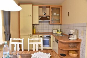 Apartment | Private kitchen | Fridge, microwave, stovetop, dishwasher - Börn Hüs (Sylt)