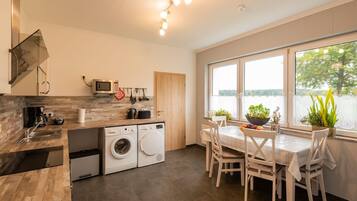 Căn hộ | Bếp riêng | Bếp nấu, máy rửa bát