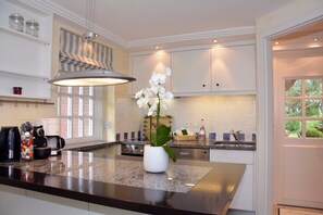 Apartment | Eigene Küche | Herdplatte, Geschirrspüler