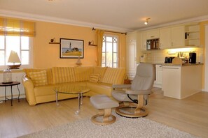 Apartment | Living room | TV