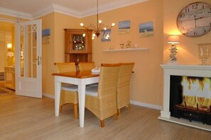 Apartment | Eigene Küche | Kühlschrank, Mikrowelle, Geschirrspüler