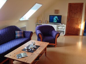 Apartment (Wohnung Felsenauster im Haus Muschelg) | Wohnzimmer | Fernseher