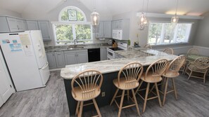 Fridge, microwave, oven, stovetop - Soundfront, Sound View, Hot Tub, Community Amenities, 528, Celestial Haven (Corolla)
