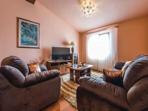 Villa (Villa Rossa mit Pool für 8 Personen) | Vardagsrum | Tv