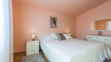 Villa (Villa Rossa mit Pool für 8 Personen) | 3 chambres