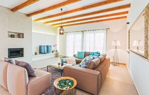 فيلا (Villa San Kirin Olivia) | المنشأة من الخارج