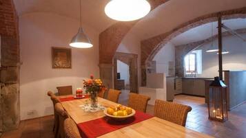 Apartment | Eigene Küche | Kühlschrank, Mikrowelle, Herdplatte, Geschirrspüler