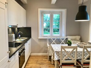 Apartment (Deichhof Knudsen) | Private kitchen | Fridge - Deichhof Knudsen (Oldsum)