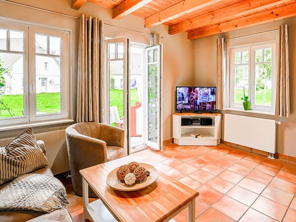 Ferienhaus | Wohnzimmer | Fernseher