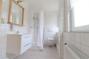 Apartment | Badezimmer