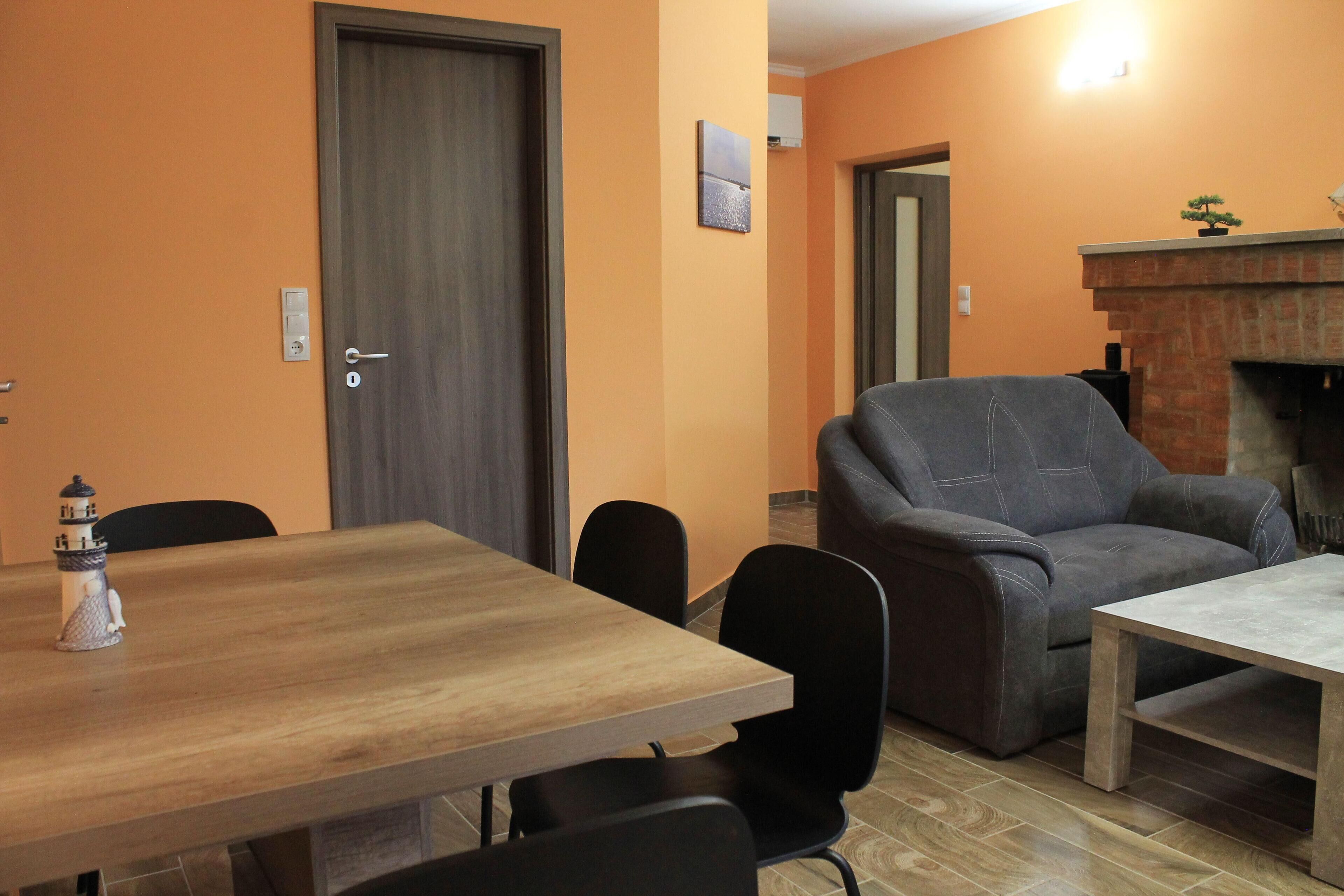 Rumah (Tisza Villa) | Eksterior