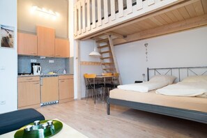 Apartment (Appartement 11)