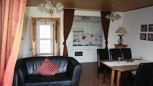 Apartment | Living room | TV - Zur Alten Schmiede I Mitte (Boltenhagen)