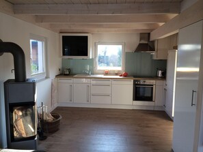 Ferienhaus (Ferienhaus Sant Elm auf dem Priwall) | Eigene Küche | Kühlschrank