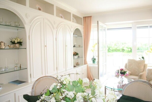 Apartment | Wohnzimmer | Fernseher