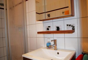 Apartment | Badezimmer