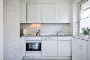 Apartment (Appartement Riva) | Eigene Küche | Kühlschrank