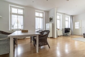 Apartment | 1 bedroom, cribs/infant beds, free WiFi - Villa Eden Dependance Apartment 10 (Binz)