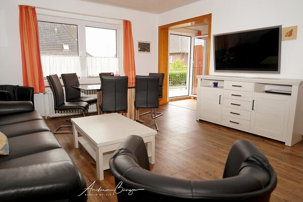 Apartment (Haus Königsdüne I/3) | Wohnzimmer | Fernseher