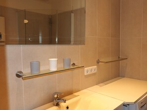 Apartment | Badezimmer