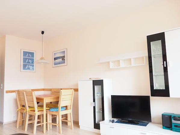 Apartment | Wohnzimmer | Fernseher