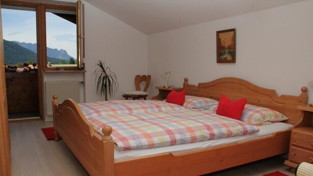 1 bedroom - Schlafende Hexe im Buchenwald (Schoenau am Koenigssee)