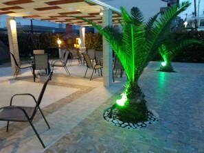 Apartment (50 Meter bis zum Strand: Pension Delf) | Exterior - 50 Meter bis zum Strand: Pension Delfini mit Terrasse (Volvi)