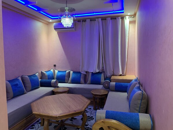 Apartment (Résidence Al Ossra 2) | Living room