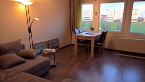 Apartment (Fehmarn Sonne Meer) | Wohnzimmer | Fernseher