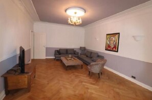 Departamento | 3 habitaciones y internet por cable gratis 