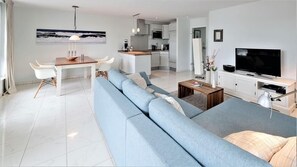 Apartment (Strandpirat 2,7 Heeren H) | Wohnzimmer | Fernseher