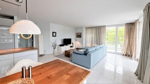 Apartment (Strandpirat 2,7 Heeren H) | Living room | TV