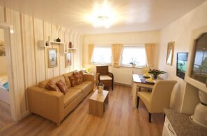 Apartment | Wohnzimmer | Fernseher