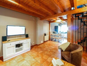 Ferienhaus | 2 Schlafzimmer, Babybetten, kostenloses WLAN, Bettwäsche