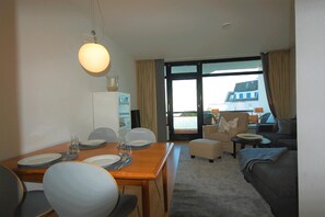 Apartment (Berliner Hof - HOF/306) | Speisen