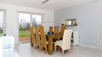 House | Private kitchen | Fridge, microwave, stovetop, dishwasher