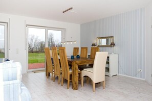 Ferienhaus | Eigene Küche | Kühlschrank, Mikrowelle, Herdplatte, Geschirrspüler
