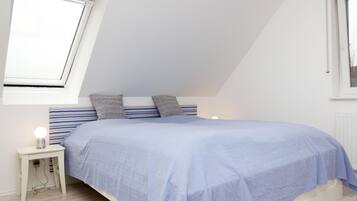 House | 3 bedrooms, cots/infant beds, free WiFi