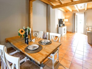 Ferienhaus | Eigene Küche | Kühlschrank, Mikrowelle, Herdplatte, Geschirrspüler