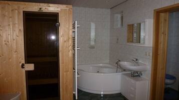 Apartment | Badezimmer