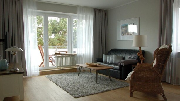 Unclassified image, 1 of 1, button - Fußläufig zum Strand: Wohnung Tidenblick mit Balkon (Wittduen)